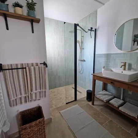 Le Clos Des Amandiers 奥雷龙圣皮耶尔