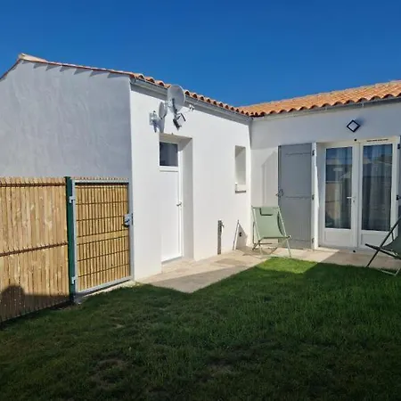 Le Clos Des Amandiers 度假居 *